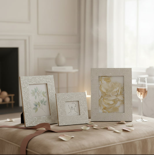 Cambria Photo Frame – White